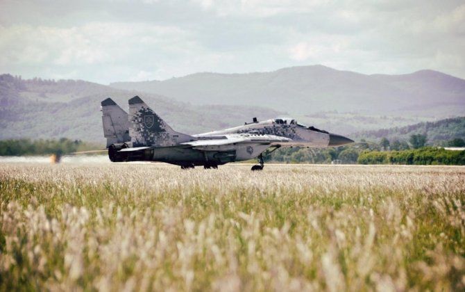 Slovakiya Ukraynaya qırıcı təyyarələr verib