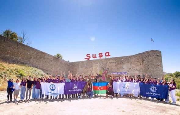 Şəhid və qazi övladları Şuşa təəssüratlarını bölüşüblər -  FOTO Şəhid və qazi övladları Şuşa təəssüratlarını bölüşüblər -  FOTO