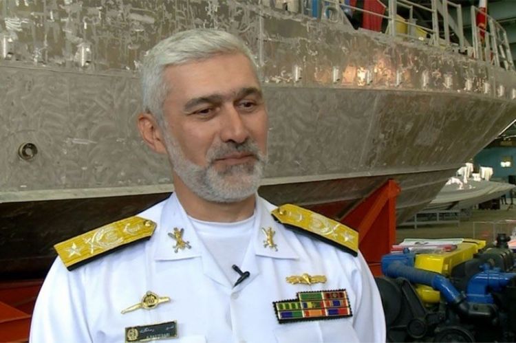 Admiral Əmir Rasteqari Azərbaycana gəlib