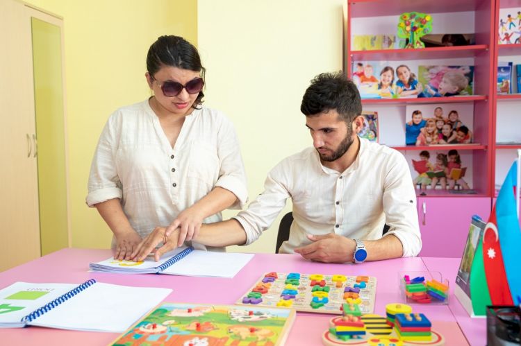 50-dən çox gözdən əlilliyi olan şəxsə xidmətlər göstərilib - FOTO 50-dən çox gözdən əlilliyi olan şəxsə xidmətlər göstərilib - FOTO