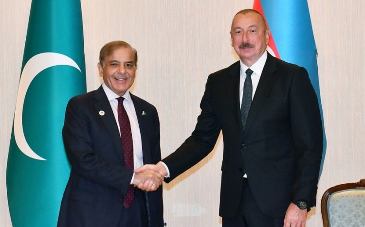Prezident Şahbaz Şərif ilə görüşüb - FOTO