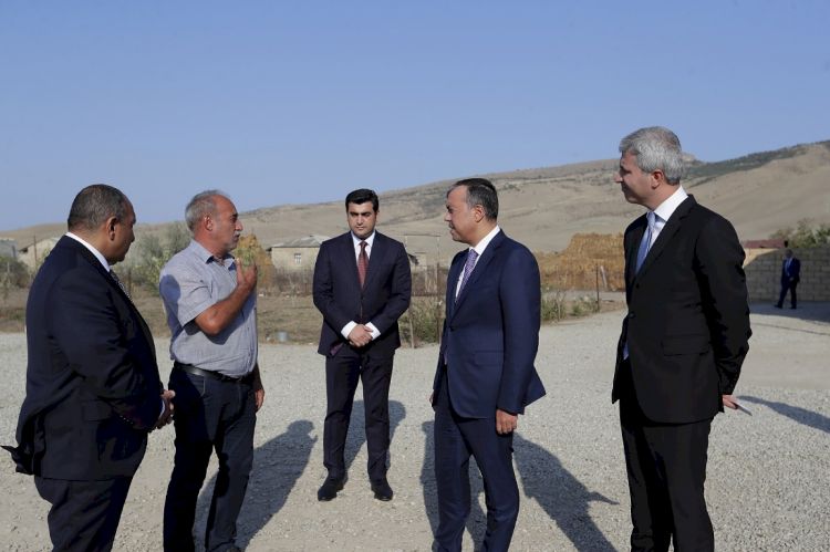 Sahil Babayev Xızıda Vətən müharibəsi şəhidlərinin ailələrini ziyarət edib - FOTO Sahil Babayev Xızıda Vətən müharibəsi şəhidlərinin ailələrini ziyarət edib - FOTO