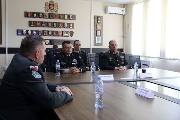 Azərbaycan Ordusunun Baş Qərargah rəisi Gürcüstanda Milli Təlim və Tədris Mərkəzində olub - FOTO Azərbaycan Ordusunun Baş Qərargah rəisi Gürcüstanda Milli Təlim və Tədris Mərkəzində olub - FOTO