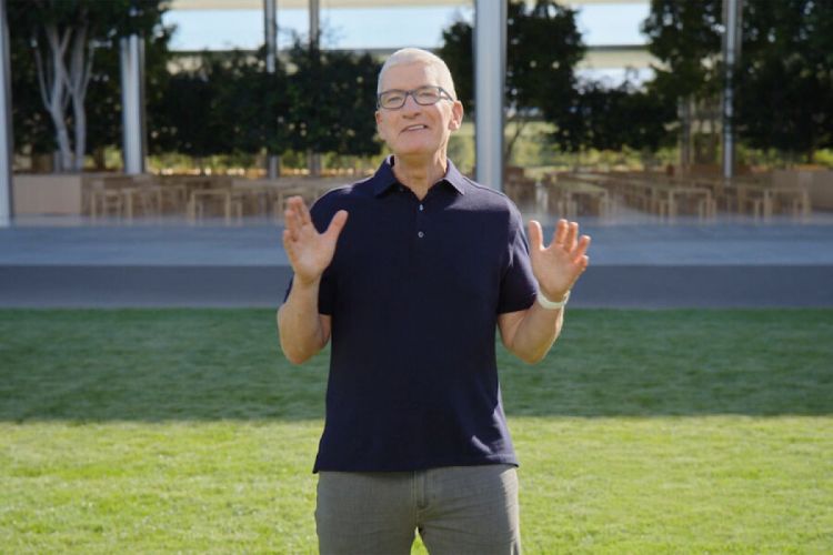 "Apple"ın rəhbəri hər bir uşağın bilməli olduğu dili açıqlayıb