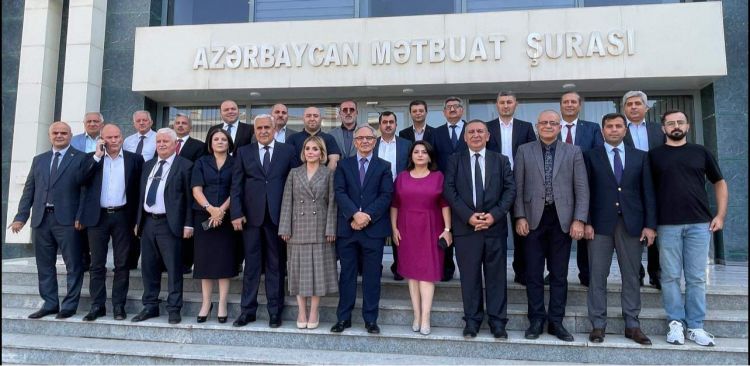 Mətbuat Şurasının qurultaydan sonra ilk iclası olub -  Yeni təyinatlar var - FOTO Mətbuat Şurasının qurultaydan sonra ilk iclası olub -  Yeni təyinatlar var - FOTO