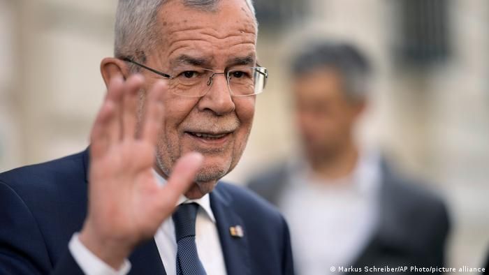 Avstriyanın dövlət başçısı ikinci müddətə prezident seçilib