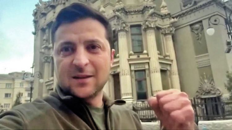 Zelenski Rusiya tərəfindən aşkar edilməmək üçün hansı rabitə vasitəsindən istifadə edir?