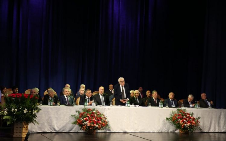Azərbaycan Yazıçılar Birliyinin Qurultayı keçirilir – Yenilənib Azərbaycan Yazıçılar Birliyinin Qurultayı keçirilir – Yenilənib
