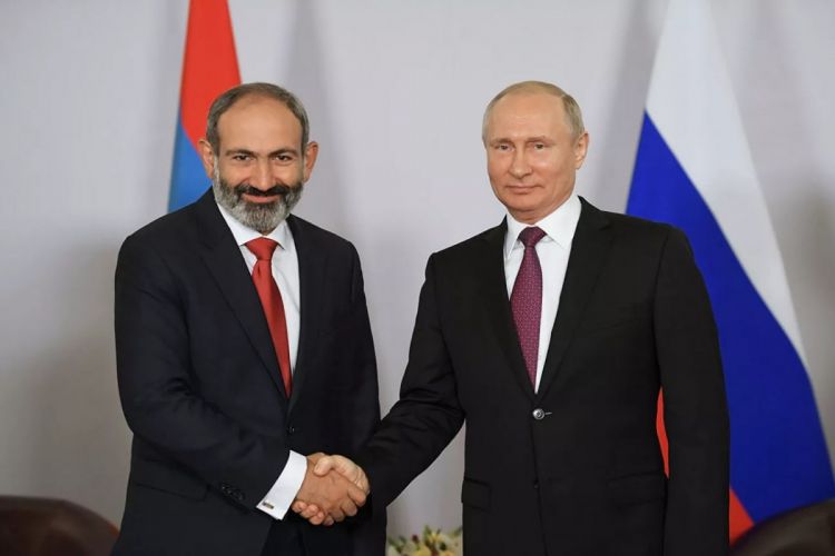 Putin Paşinyandan  üzr istədi Putin Paşinyandan  üzr istədi