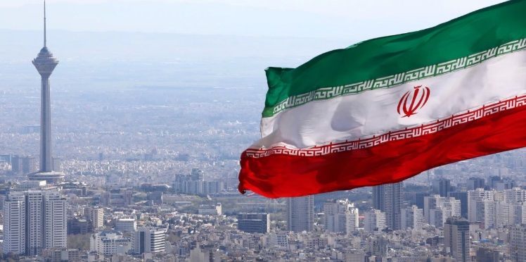 İranda polis bölməsinə silahlı hücum olub, yaralanan var