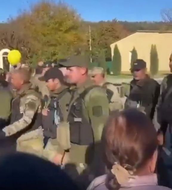 Ukrayna ordusu Xersona belə girdi - VİDEO Ukrayna ordusu Xersona belə girdi - VİDEO