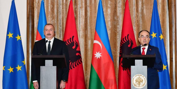 Azərbaycan və Albaniya prezidentləri mətbuata bəyanatlarla çıxış ediblər - YENİLƏNİB Azərbaycan və Albaniya prezidentləri mətbuata bəyanatlarla çıxış ediblər - YENİLƏNİB
