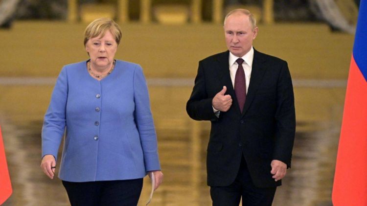 Angela Merkeldən Putin açıqlaması:  “Gücüm qalmamışdı”