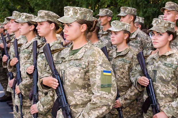 Ukraynada döyüşən və ölən qadın hərbçilərin sayı açıqlandı