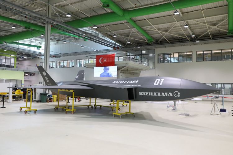 Türkiyənin pilotsuz təyyarəsi ilk uçuşunu həyata keçirib