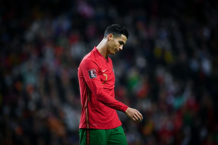 Ronaldonun bacısı Portuqaliya baş məşqçisini qardaşını alçaltmaqda ittiham edib