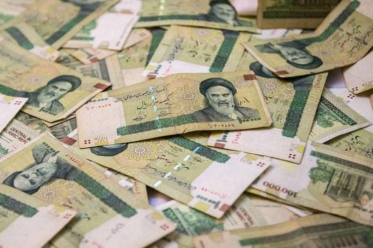 İran tüməni dollar qarşısında dəyərini itirdi