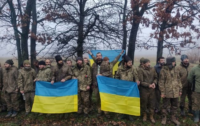 Ukrayna daha 64 döyüşçünü əsirlikdən geri qaytarıb - Baxmut müdafiəçiləri və ABŞ vətəndaşı...