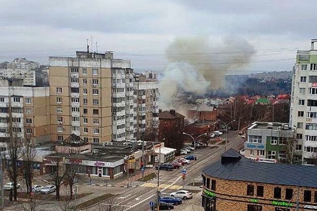 Rusiyada yaşayış binasına raket düşdü: Ölən və yaralananlar var –  VİDEO