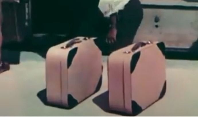"Əhməd haradadır?" filmindəki epizod bu dəfə Berlin aeroportunda - MARAQLI "Əhməd haradadır?" filmindəki epizod bu dəfə Berlin aeroportunda - MARAQLI