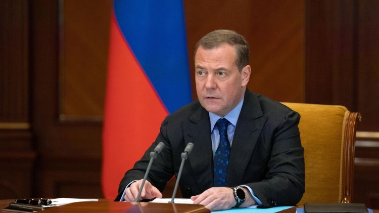 Medvedev Ukraynanın atəşkəsdən "imtina etməsi"nə münasibət bildirib