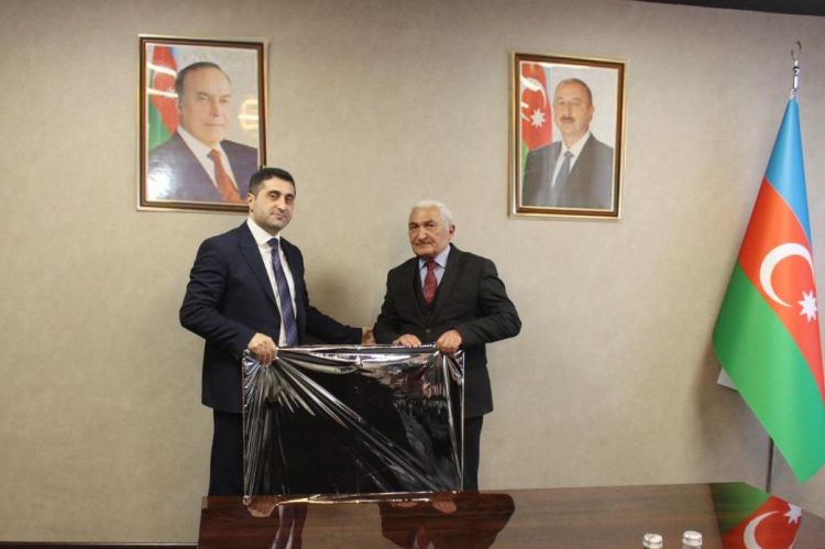 Göygölün icra başçısı Azad Abbasovun müqaviləsinə  xitam verdi Göygölün icra başçısı Azad Abbasovun müqaviləsinə  xitam verdi