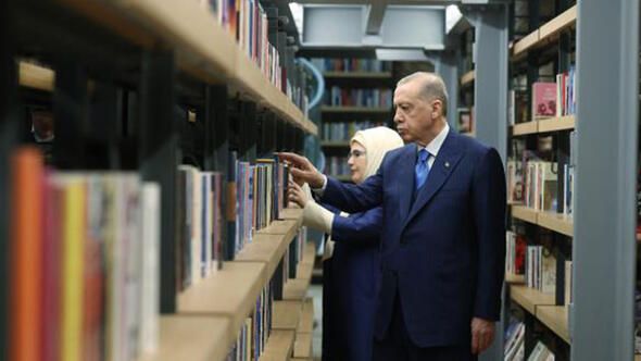 Ərdoğan İstanbulun ən böyük kitabxanasına getdi - FOTO