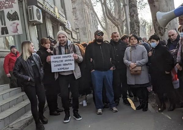 Təcili yardım işçiləri aksiya keçirdi - Tələbləri sərtdir Təcili yardım işçiləri aksiya keçirdi - Tələbləri sərtdir