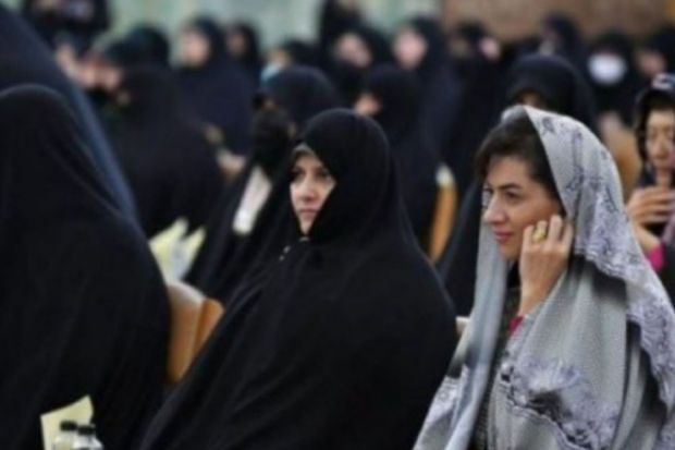 Paşinyanın arvadı İranda məscidə getdi -  FOTO