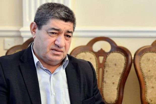 Deputat: “Xarici İşlər Nazirliyində  Azərbaycan dilini bilən yoxdur” Deputat: “Xarici İşlər Nazirliyində  Azərbaycan dilini bilən yoxdur”