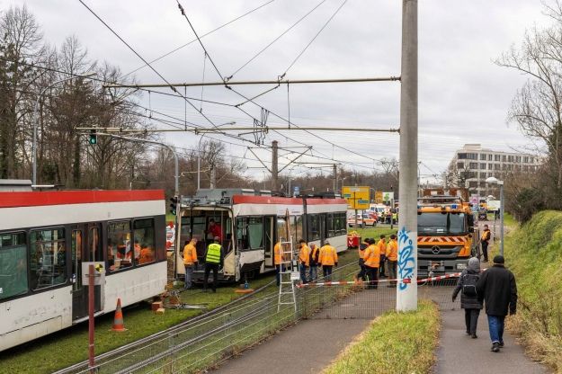 Almaniyada tramvayların toqquşması nəticəsində 14 nəfər xəsarət alıb