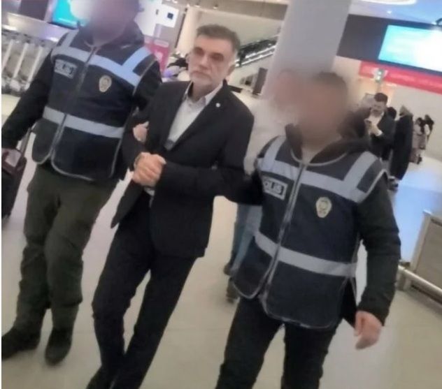 Türkiyədə zəlzələ zamanı yerlə bir olan binanın memarı  qaçarkən yaxalandı Türkiyədə zəlzələ zamanı yerlə bir olan binanın memarı  qaçarkən yaxalandı