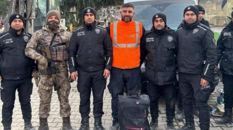 Türkiyədə dağıntılar arasından 4 milyon dollar tapdı