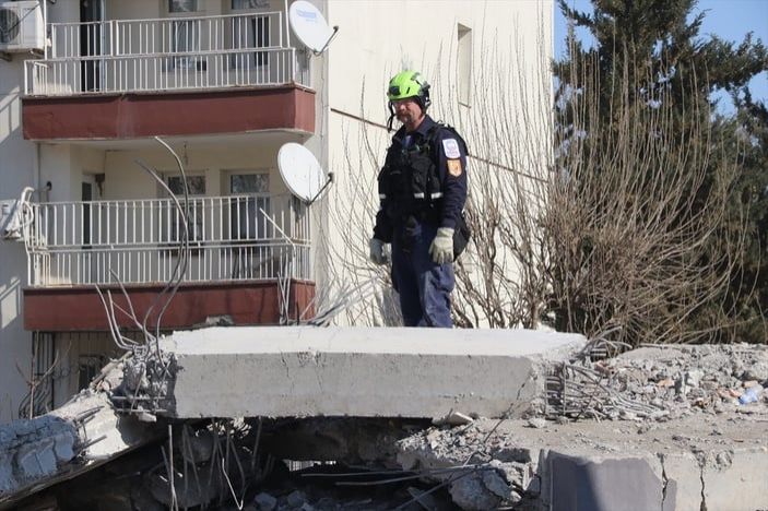 Gölcük zəlzələsində həyat qurtaran amerikalı Türkiyəni yenə tək qoymayıb -  VİDEO Gölcük zəlzələsində həyat qurtaran amerikalı Türkiyəni yenə tək qoymayıb -  VİDEO