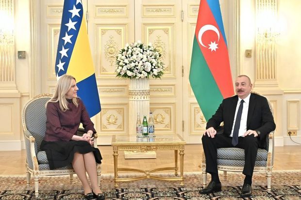 İlham Əliyev Bosniya və Herseqovinanın Rəyasət Heyətinin Sədri ilə görüşüb -  FOTO - YENİLƏNİB İlham Əliyev Bosniya və Herseqovinanın Rəyasət Heyətinin Sədri ilə görüşüb -  FOTO - YENİLƏNİB