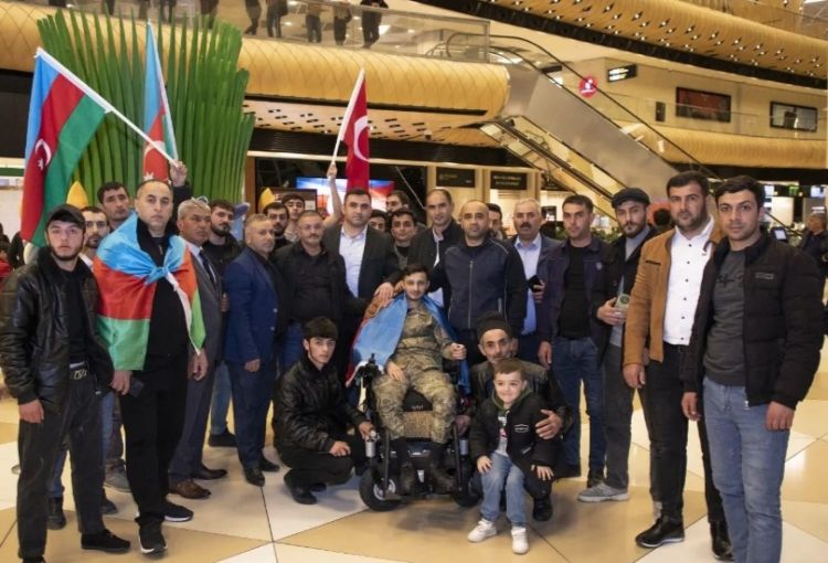 Türkiyədə müalicə alan qazimiz Vahid İmanlı Vətənə geri qayıdıb (FOTO) Türkiyədə müalicə alan qazimiz Vahid İmanlı Vətənə geri qayıdıb (FOTO)