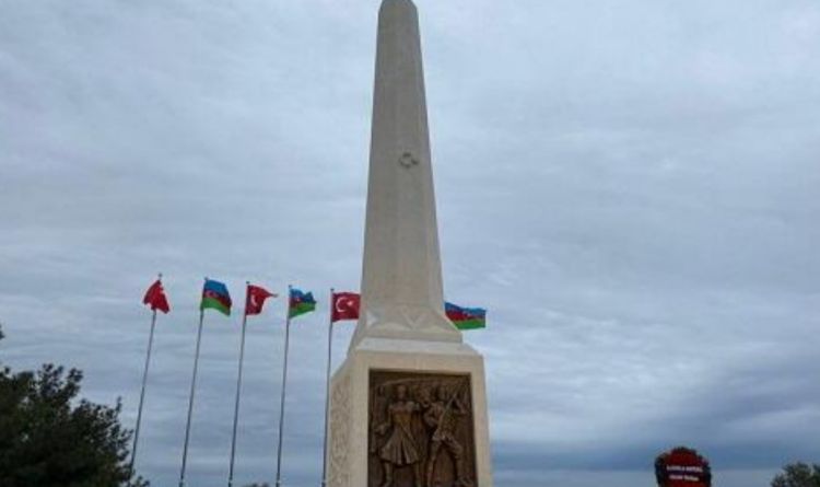 Çanaqqalada Azərbaycan şəhidləri abidəsi 