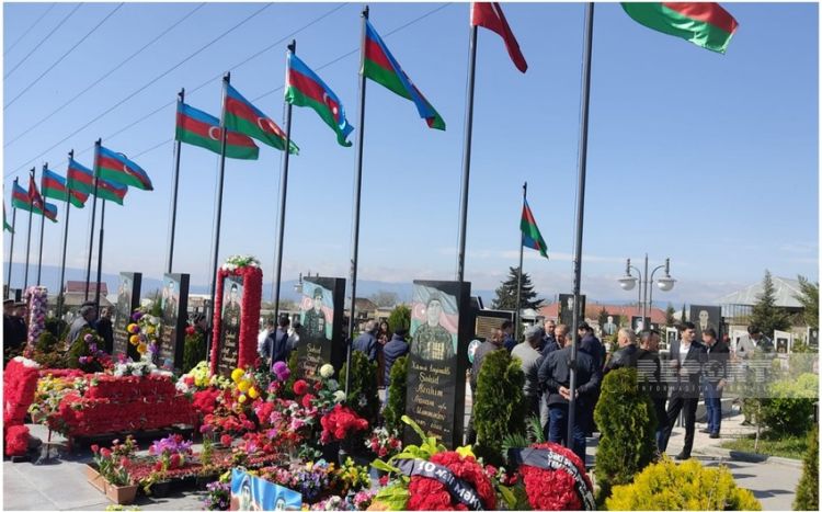 Şəkidə Aprel döyüşləri şəhidinin xatirəsi anılıb - FOTO