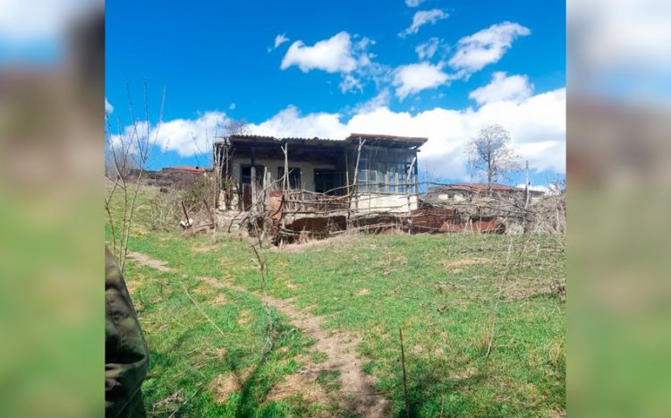 Laçında evin girişində mina partladı:  yaralanan var