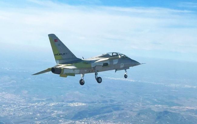 "Hürjet"in ilk uçuşunun VİDEOGÖRÜNTÜSÜ "Hürjet"in ilk uçuşunun VİDEOGÖRÜNTÜSÜ
