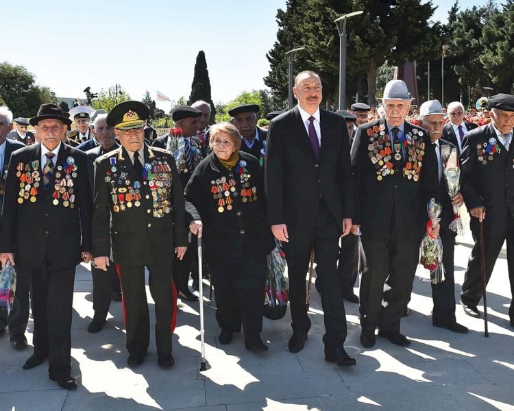 İkinci Dünya müharibəsi iştirakçılarının sosial müdafiəsi  daim diqqət mərkəzindədir - Nazirlik