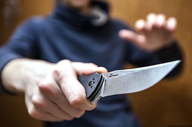 Bakıda 13 yaşlı yeniyetmə 36 yaşlı kişini bıçaqladı