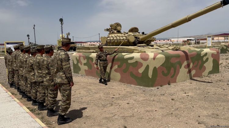 Naxçıvan Əlahiddə Ümumqoşun Ordusu tapşırıqları yüksək peşəkarlıqla yerinə yetirir