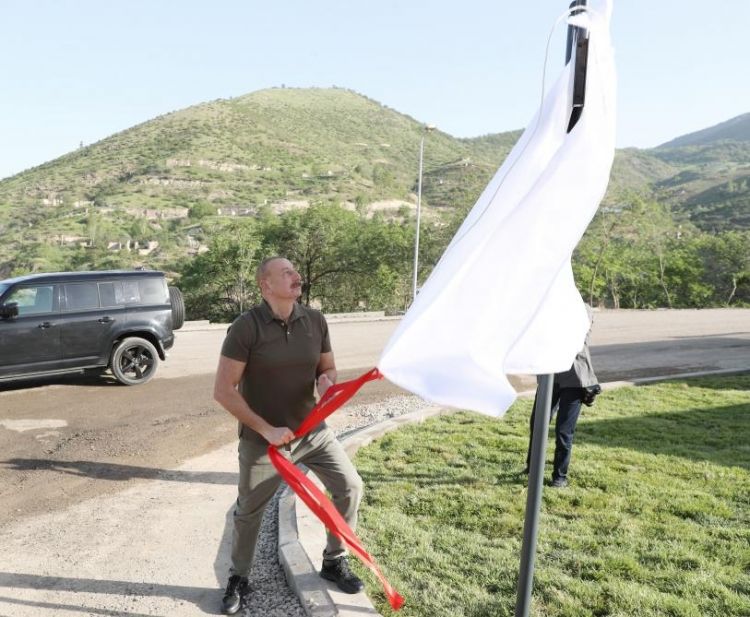 Laçında Heydər Əliyev, Zəfər və 28 May küçələrinin kəsişməsində lövhələrin açılışı olub - FOTO