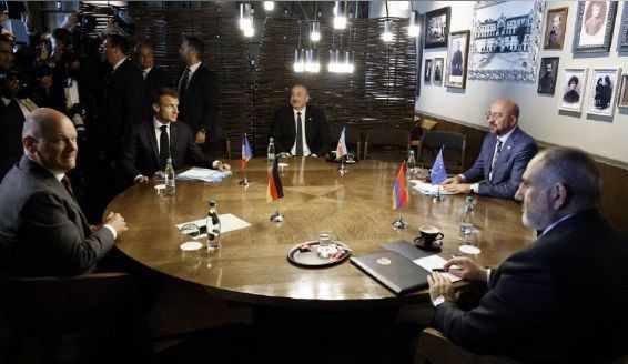 Beşli formatın da uğur qazanacağını söyləmək çətindir -  Elxan Şahinoğlu Beşli formatın da uğur qazanacağını söyləmək çətindir -  Elxan Şahinoğlu
