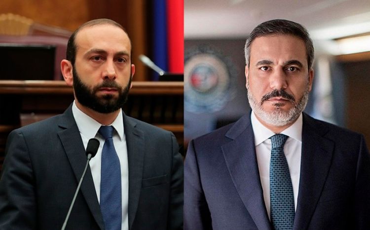 Mirzoyan türkiyəli həmkarını təbrik edib