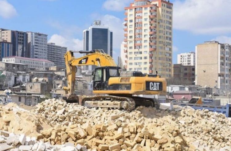 Dövlət Xidməti 23 tikinti şirkəti ilə bağlı Baş Prokurorluğa müraciət edib