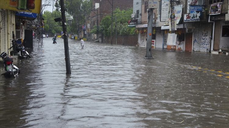 Pakistanda musson yağışları nəticəsində 13 nəfər həyatını itirb