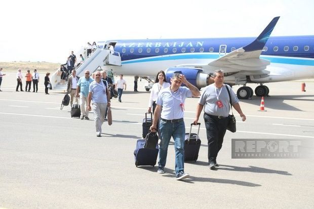 Qlobal Media Forumunun iştirakçılarının Şuşaya səfəri başlayıb - FOTO