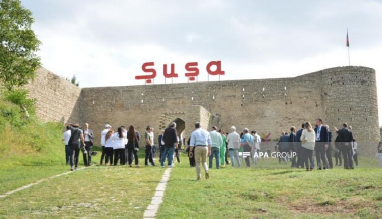 Qlobal Media Forumunun iştirakçıları Şuşanın tarixi məkanları və təbiəti ilə tanış olublar - FOTOLENT